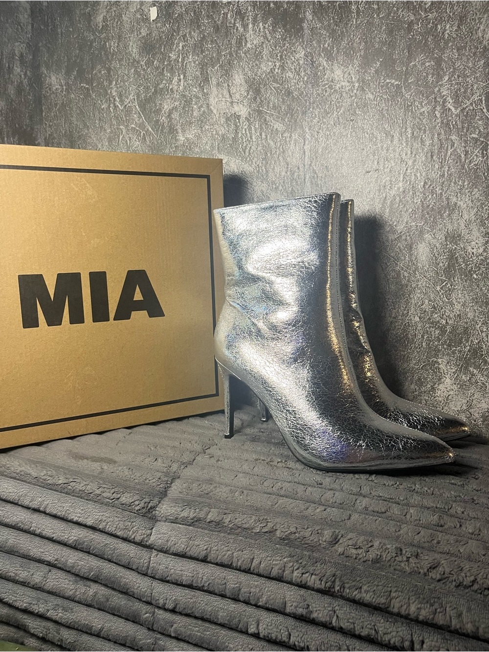 MIA Silver Metallic Crinkle Pointed-Toe Stiletto Ankle Boots